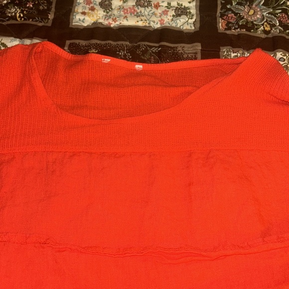 Plus-size Linen type Blouse - Picture 3 of 4